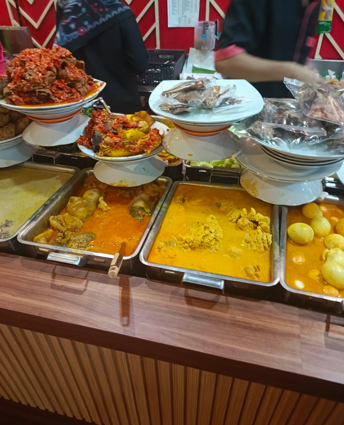 Gulai khas Padang di Bopet Mini Benhil